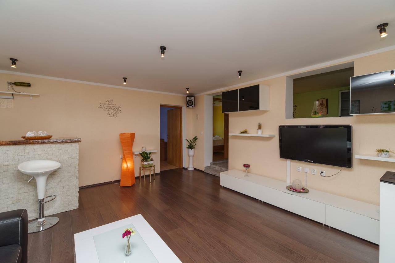 Apartment Sarar Crikvenica Exterior photo